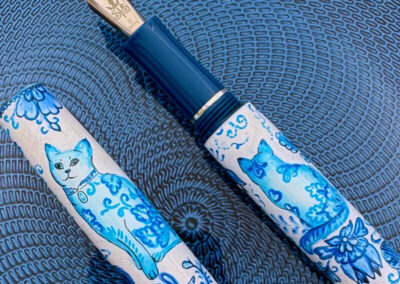 Porcelain Cats hand-painted fountain pen